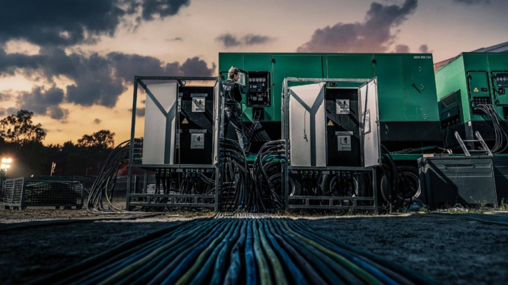 cho thue may phat dien 12